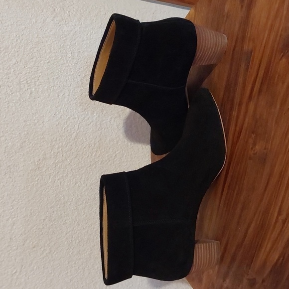 Lucky Brand Zaprika Black Suede Slip on HEEL Booties Neutral Boots Trendy Sz.7.5 - Picture 12 of 14